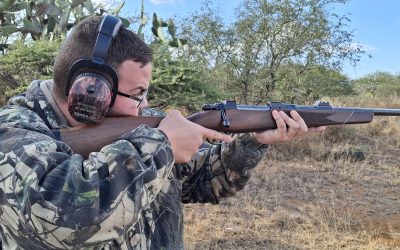 N VOL DAG VAN KLEIN BOERBOKKIES TOT SKIET MET N .458 GEWEER TOT BIRDING IN LIMPOPO WILDLIFE ECO COLLEGE