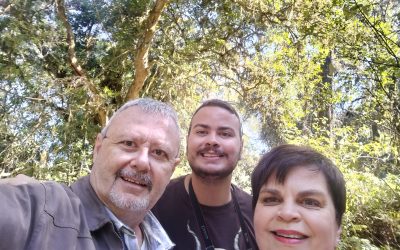 N NAWEEK SAAM MA EN PA BANDELIERKOP & HANGLIP